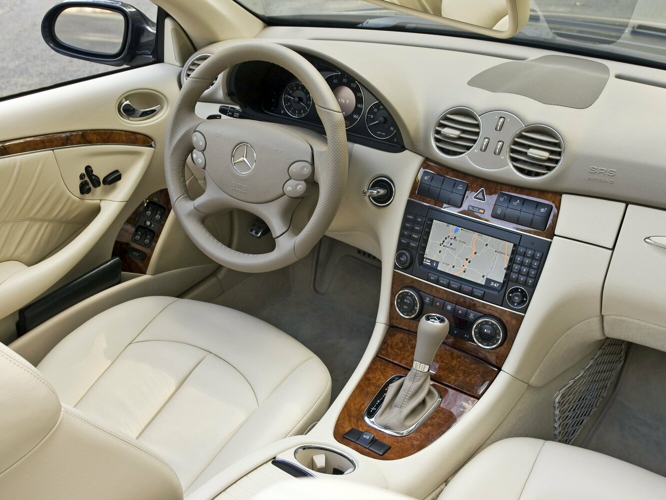 Mercedes-Benz CLK-Класс, II (W209) Рестайлинг, 2005–2010, Кабриолет: Передняя часть салона