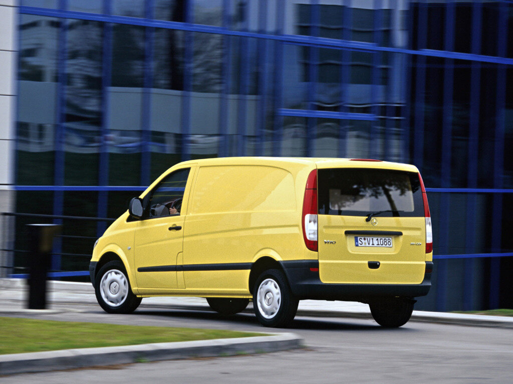Mercedes-Benz Vito, II (W639), 2003–2010, Фургон: Вид сзади в три четверти