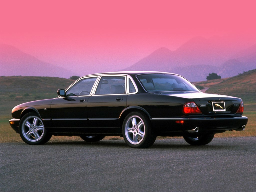 Jaguar XJR, II (X308), 1997–2003, Седан: Вид сзади в три четверти