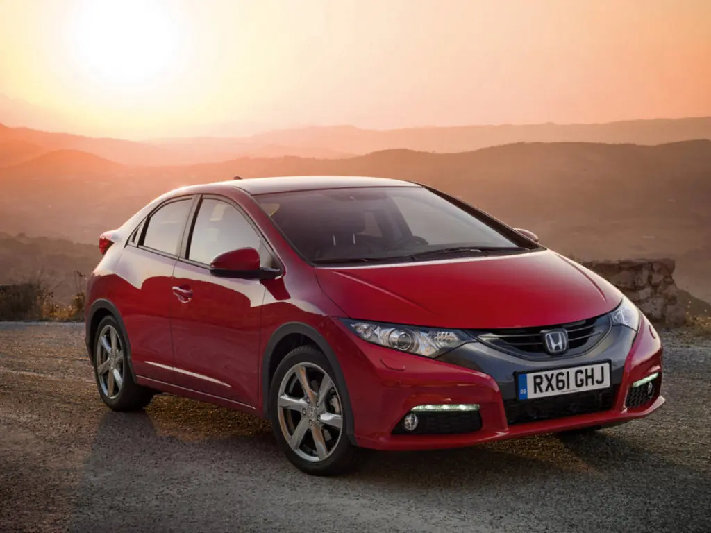 Honda Civic, 9 поколение, FK, Хэтчбек 5 дв., Россия, 04.2012 - 03.2015: фото поколения 9