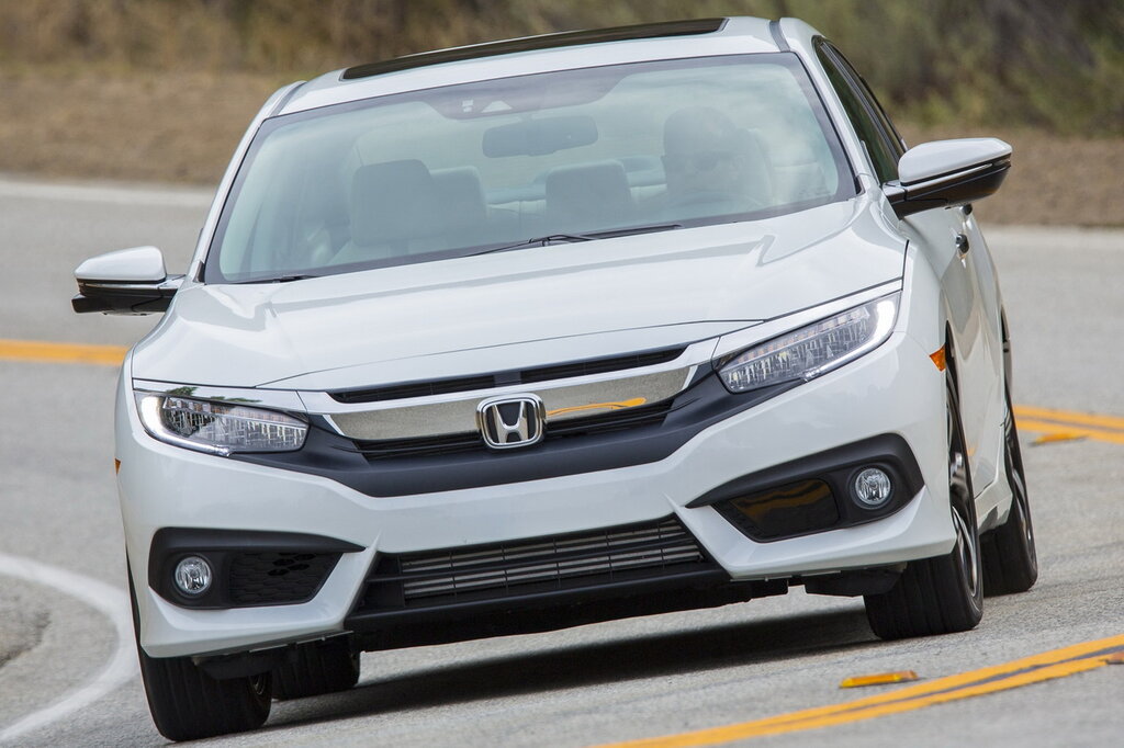 Honda Civic, 10 поколение, FC, Седан, США, 09.2015 - 07.2019: фото поколения 6
