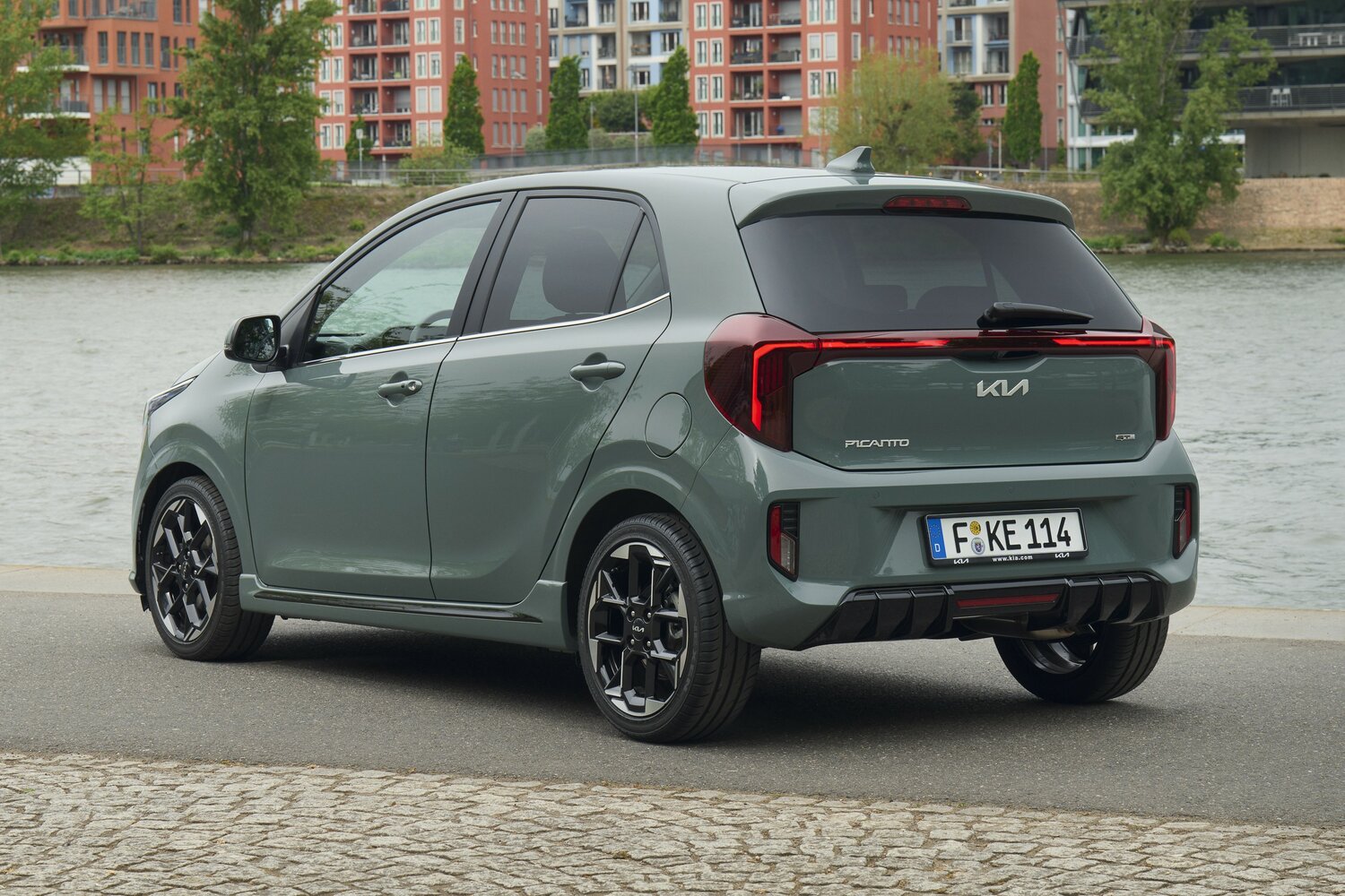 Kia Picanto, III Рестайлинг 2, 2023–2026, Хэтчбек 5 дв.: Вид сзади в три четверти