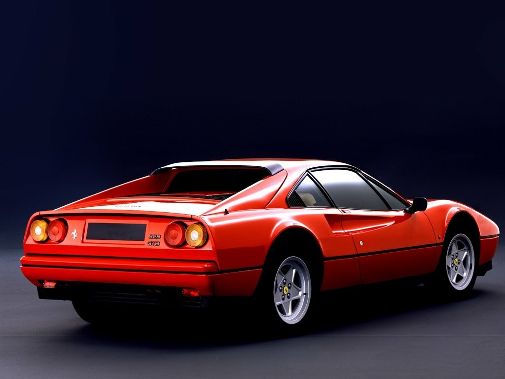 Ferrari 328, , 1985–1989, Купе: Вид сзади в три четверти