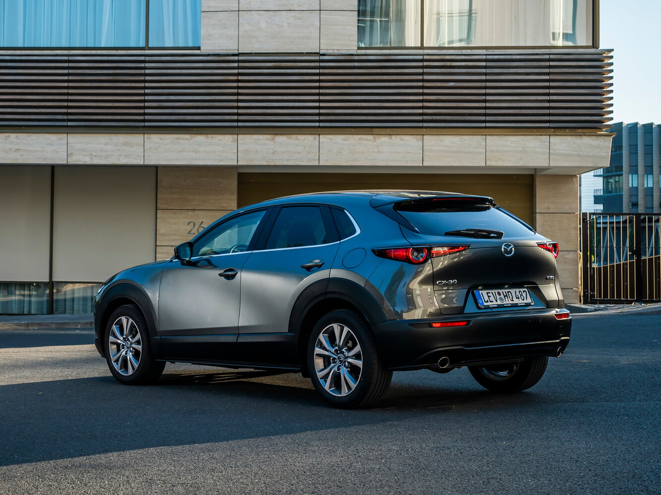 Mazda CX-30, I, 2019–2026, Внедорожник 5 дв.: Вид сзади в три четверти