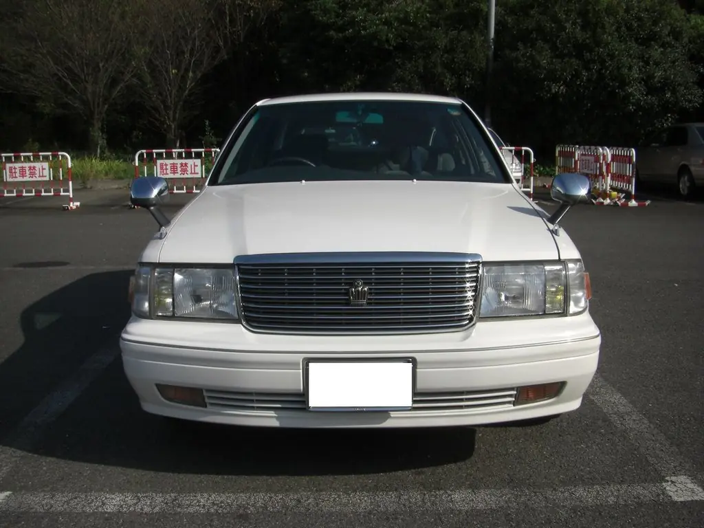 Toyota Crown, 10 поколение, S150, рестайлинг, Седан, Япония, 07.1997 - 07.2001: фото поколения 3