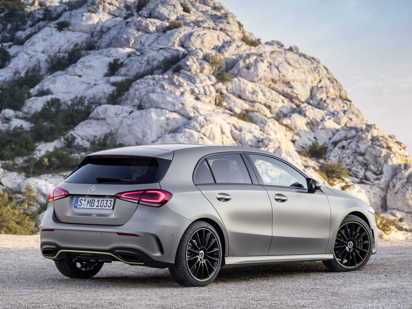 Mercedes-Benz A-Класс, IV (W177), 2018–2022, Хэтчбек 5 дв.: Вид сзади в три четверти