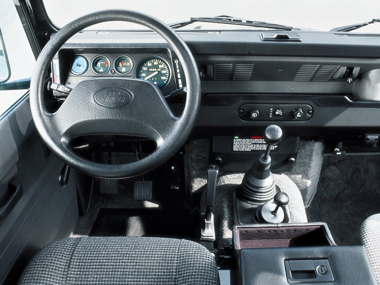 Land Rover Defender, I, 1983–2007, Внедорожник 3 дв. 90: Передняя панель