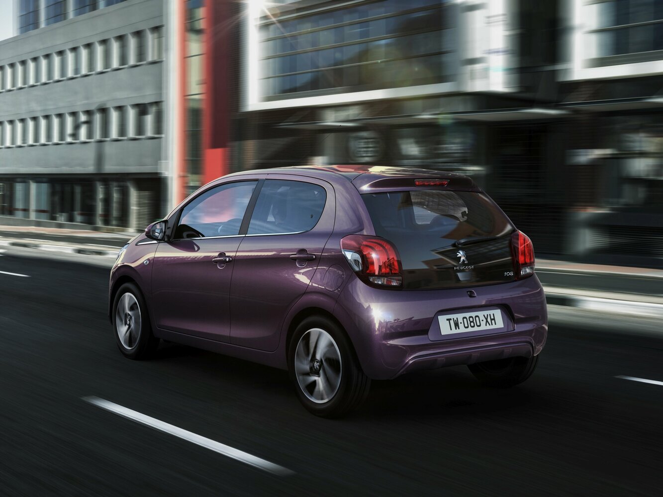Peugeot 108, , 2014–2021, Хэтчбек 5 дв.: Вид сзади в три четверти