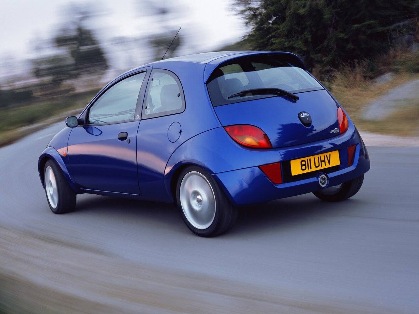 Ford KA, I, 1996–2008, Хэтчбек 3 дв. SportKa: Вид сзади в три четверти