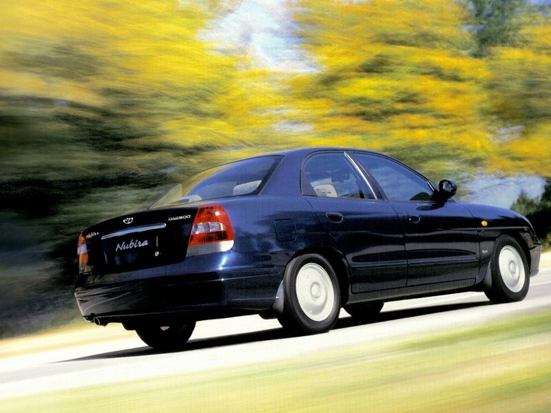 Daewoo Nubira, II, 1999–2003, Sedan: Rear three-quarter view