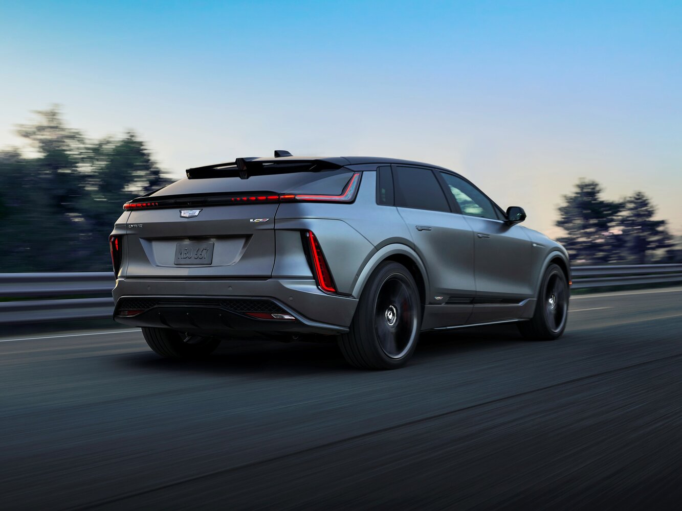 Cadillac Lyriq-V, , 2025–2026, Внедорожник 5 дв.: Вид сзади в три четверти