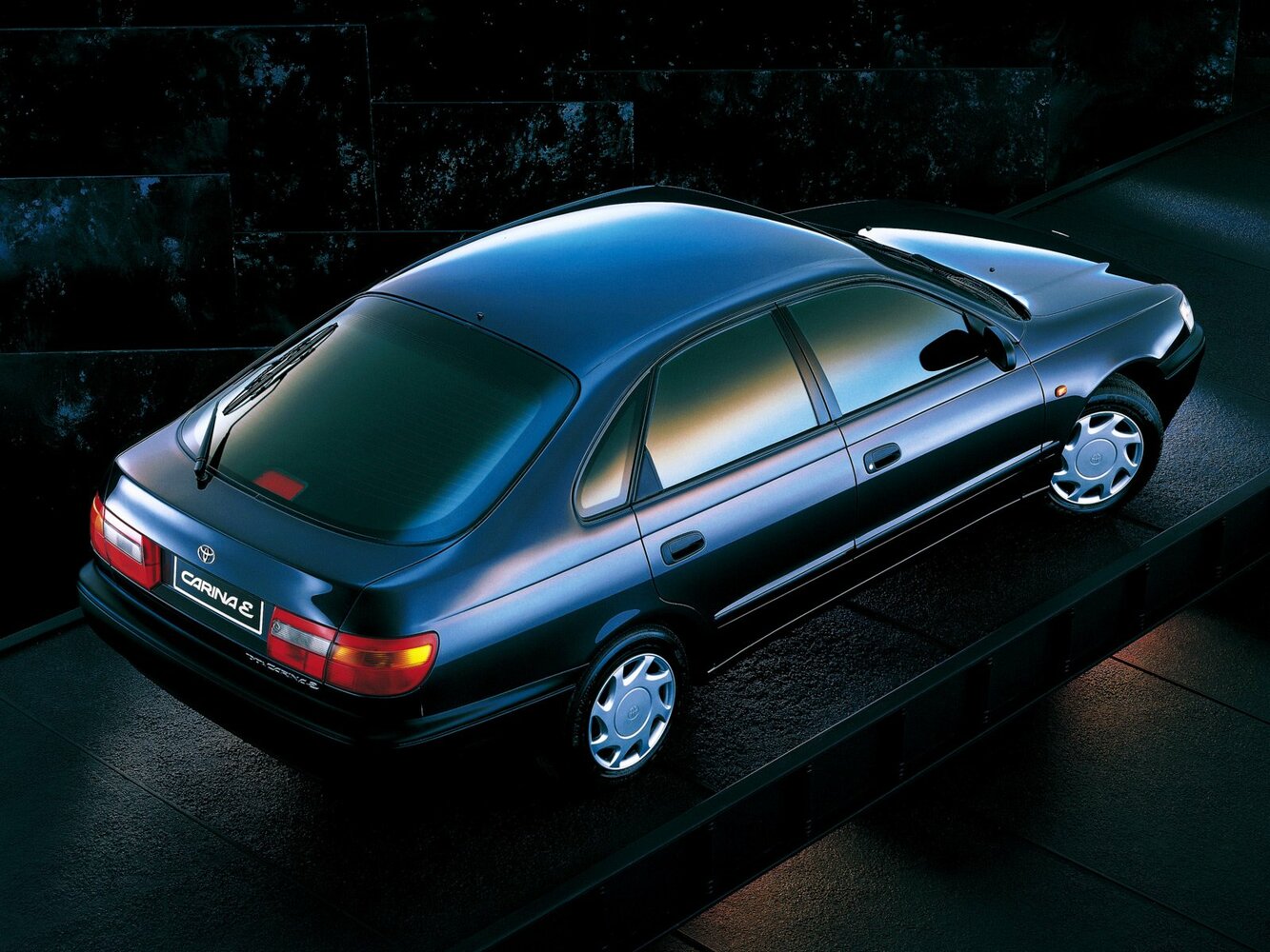 Toyota Carina E, , 1992–1998, Liftback: Rear three-quarter view
