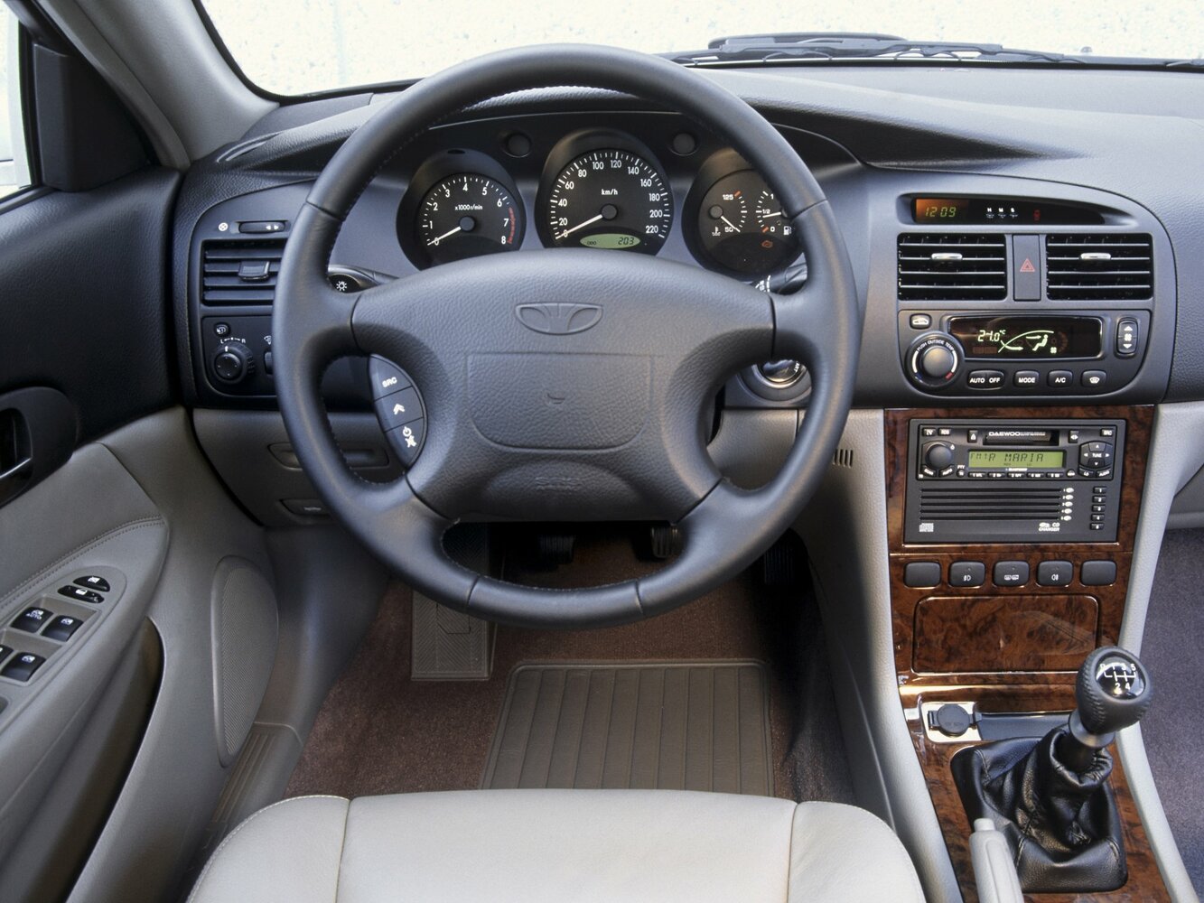 Daewoo Evanda, , 2002–2005, Седан: Передняя панель