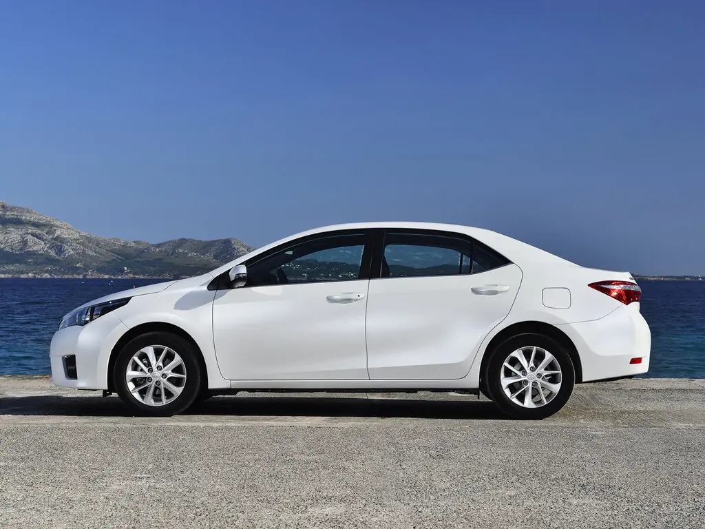 Toyota Corolla, 11 поколение, E180, Седан, Европа, 05.2012 - 07.2016: фото поколения 5