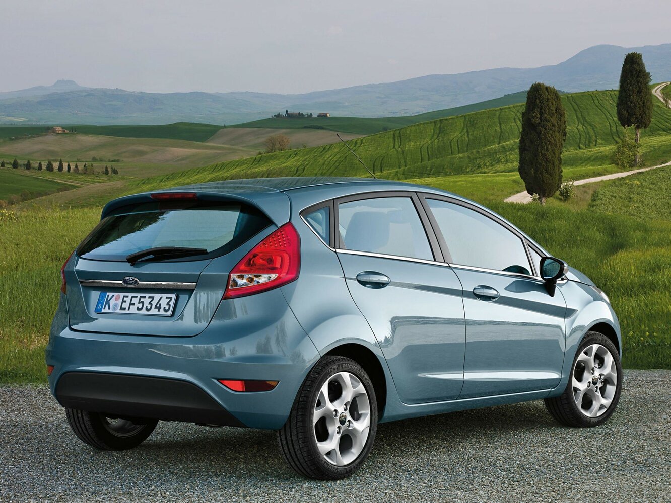 Ford Fiesta, Mk6, 2008–2013, Хэтчбек 5 дв.: Вид сзади в три четверти