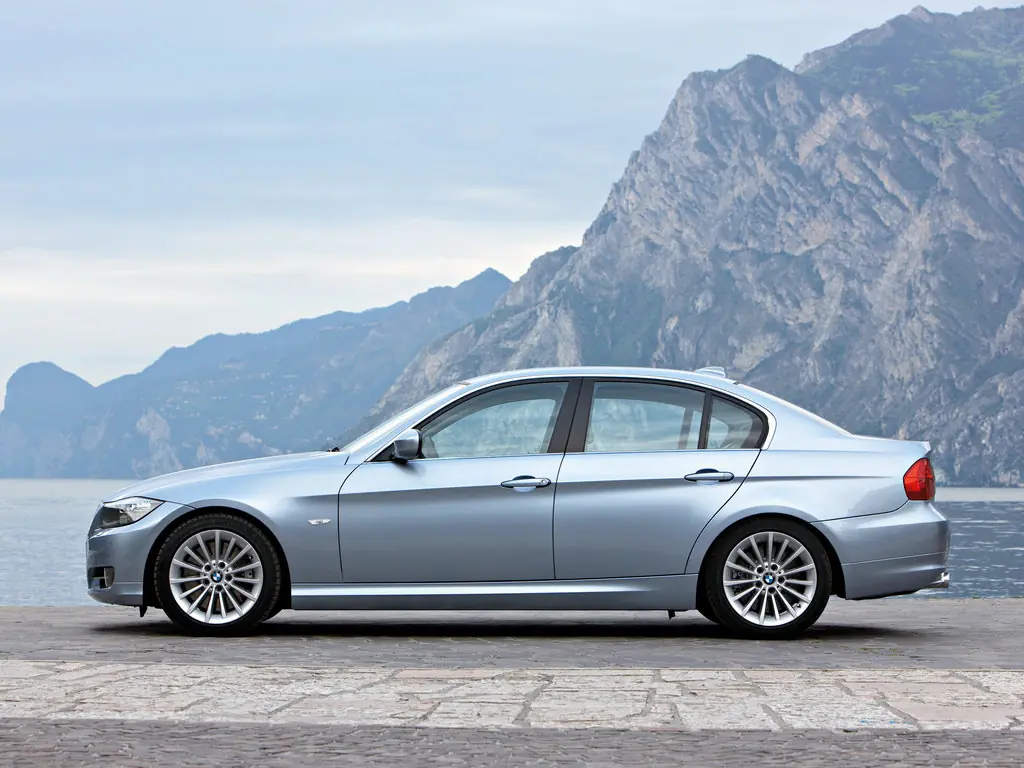 BMW 3-series, 5 поколение, E90, рестайлинг, Седан, Россия, 09.2008 - 01.2012: фото поколения 5