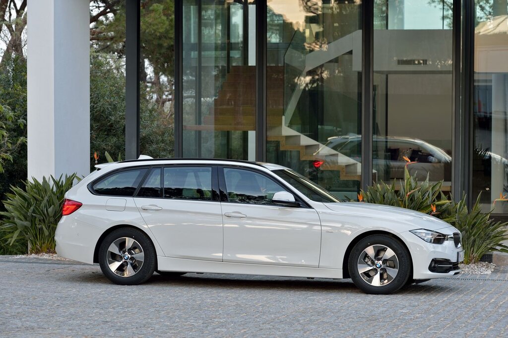BMW 3-series, 6 поколение, F30, рестайлинг, Универсал, Европа, 05.2015 - 06.2019: фото поколения 6
