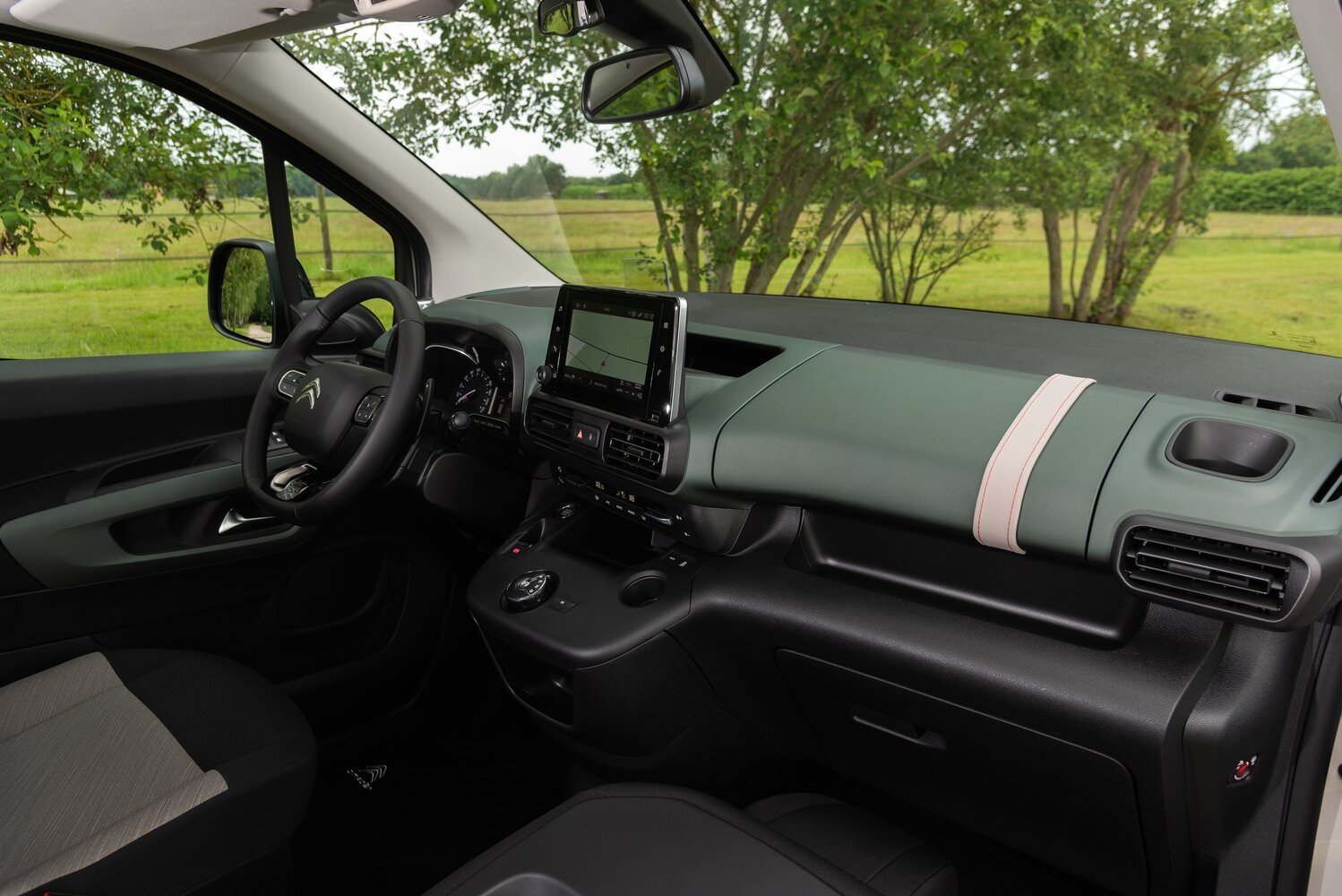 Citroen Berlingo, III, 2018–2024, Компактвэн: Передняя часть салона