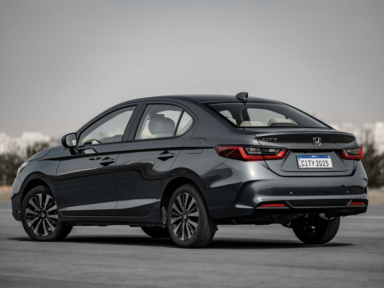 Honda City, Vll facelift, 2024–2026, Sedan: Rear three-quarter view