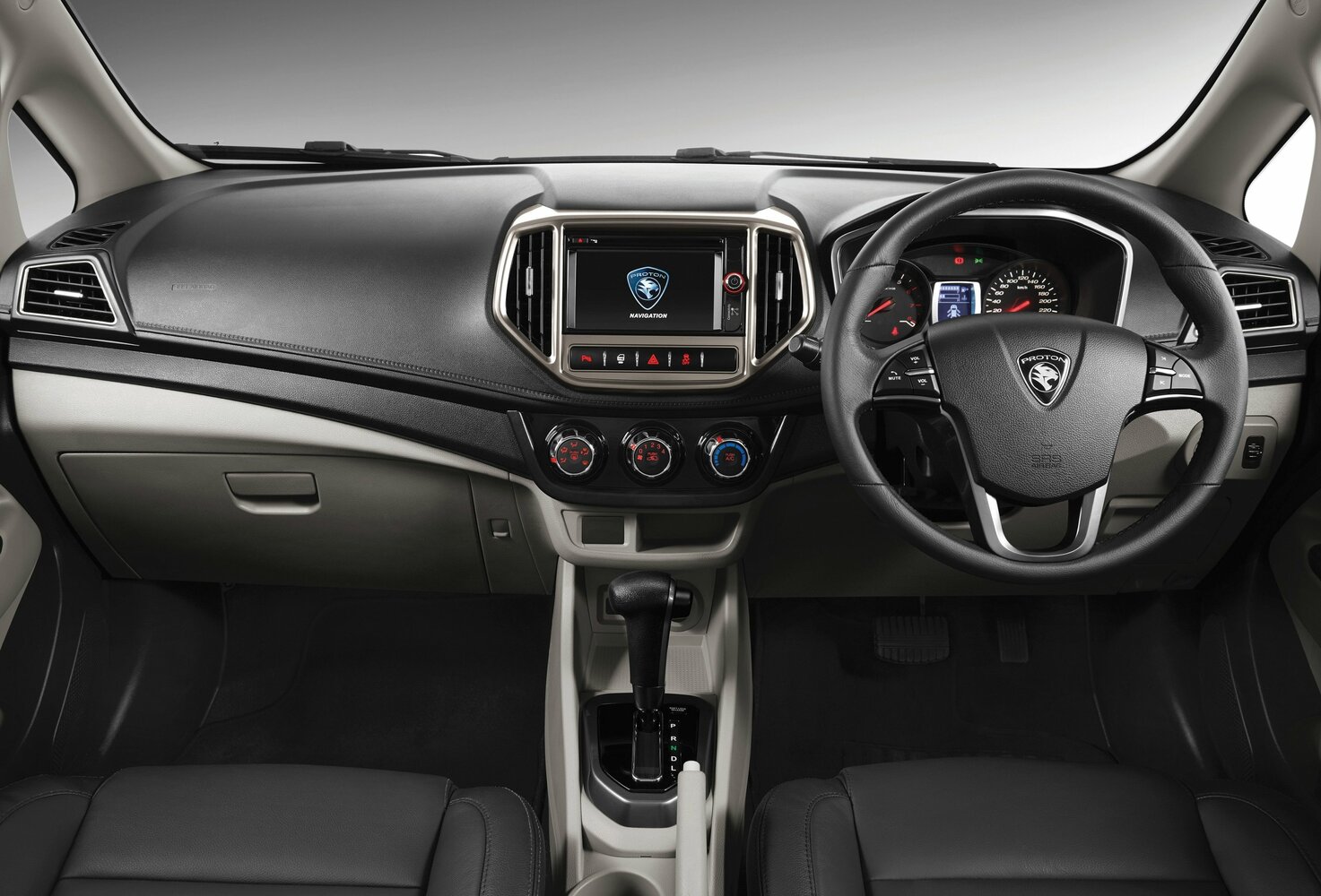 Proton Persona, III, 2016–2019, Седан: Передняя панель