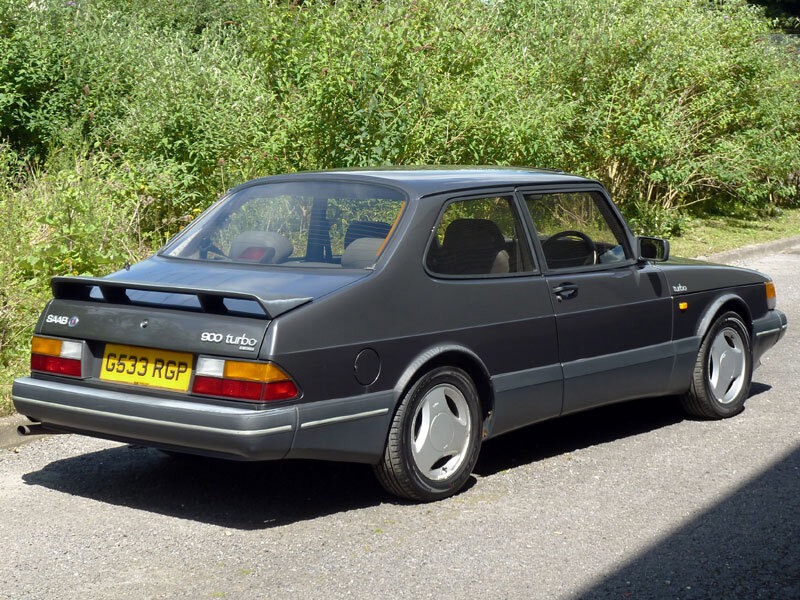 Saab 900, I, 1978–1994, Седан 2 дв.: Вид сзади в три четверти