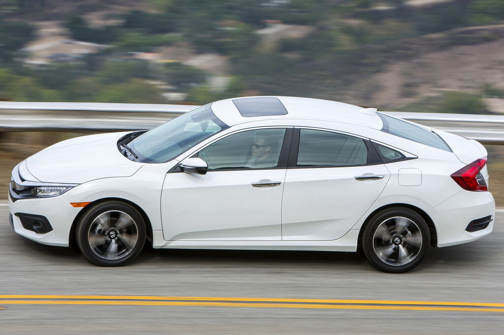 Honda Civic, 10 поколение, FC, Седан, США, 09.2015 - 07.2019: фото поколения 12