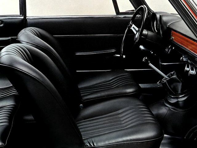 Alfa Romeo GTA Coupe, , 1965–1975, Купе: Передняя часть салона