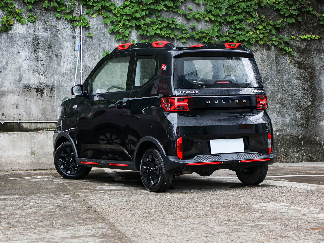 Wuling Mini EV, III, 2022–2026, Хэтчбек 3 дв. Gameboy: Вид сзади в три четверти