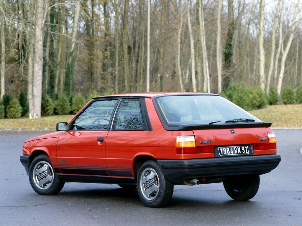 Renault 11, , 1983–1989, Hatchback 3 door: Rear three-quarter view