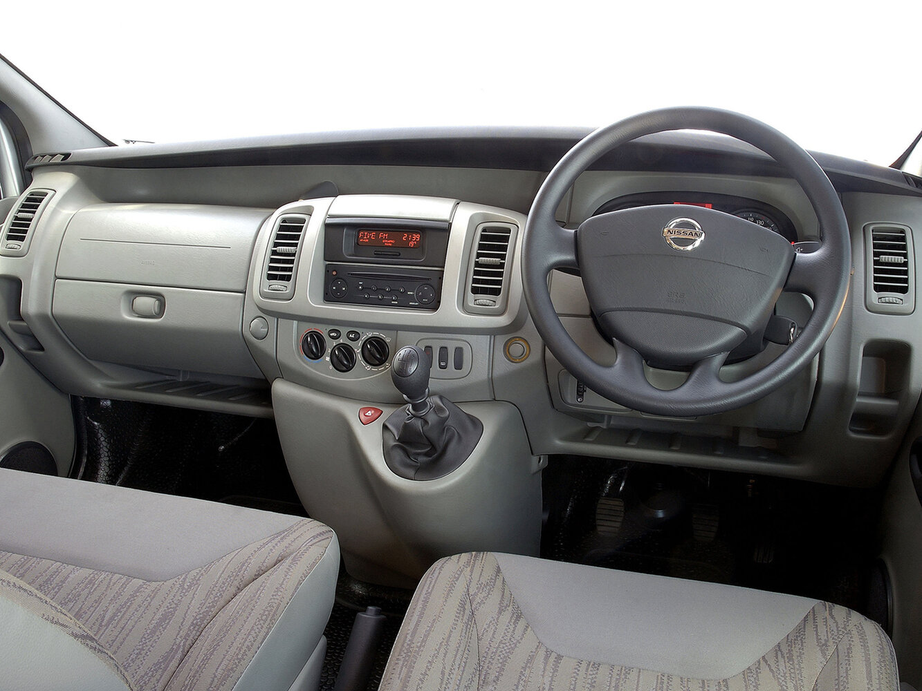Nissan Primastar, I facelift, 2006–2014, Minivan: Front cabin