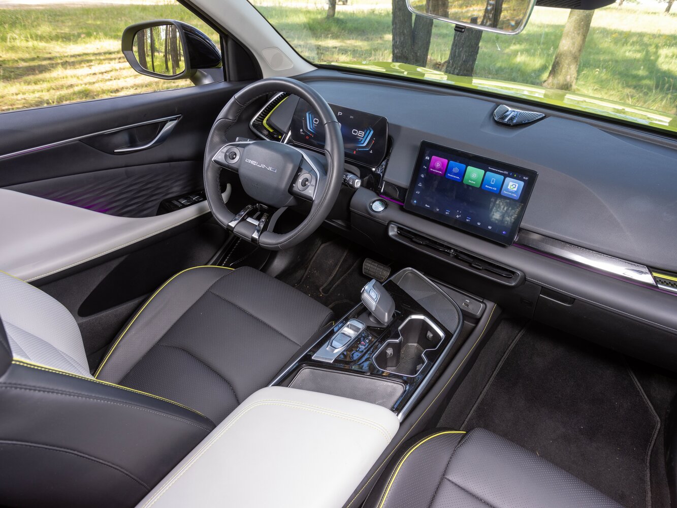 BAIC X55, , 2022–2026, SUV 5 door: Front cabin