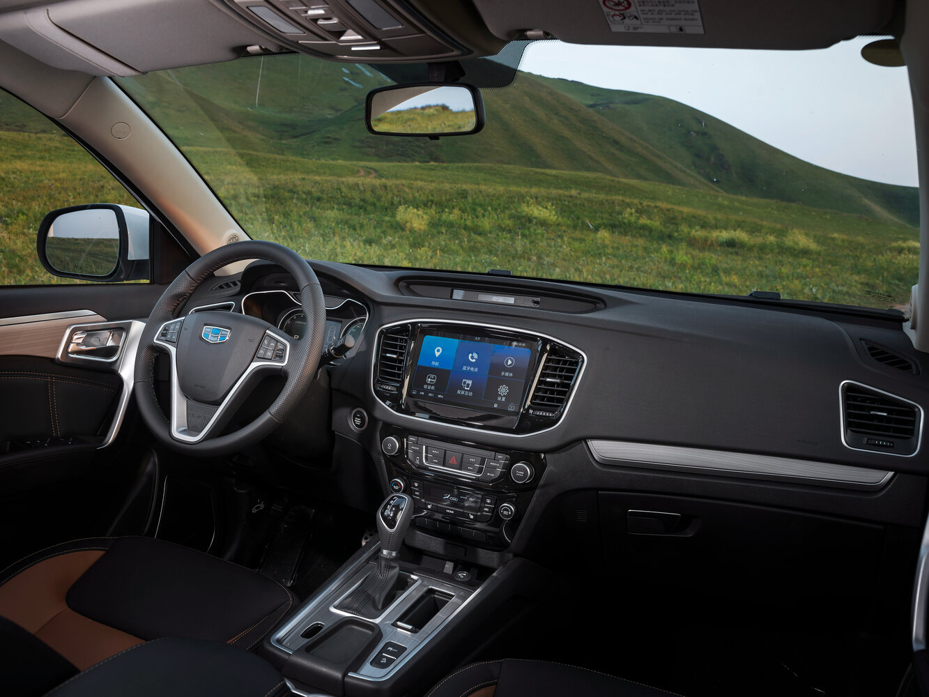 Geely Vision X6, II, 2016–2018, Внедорожник 5 дв.: Передняя часть салона