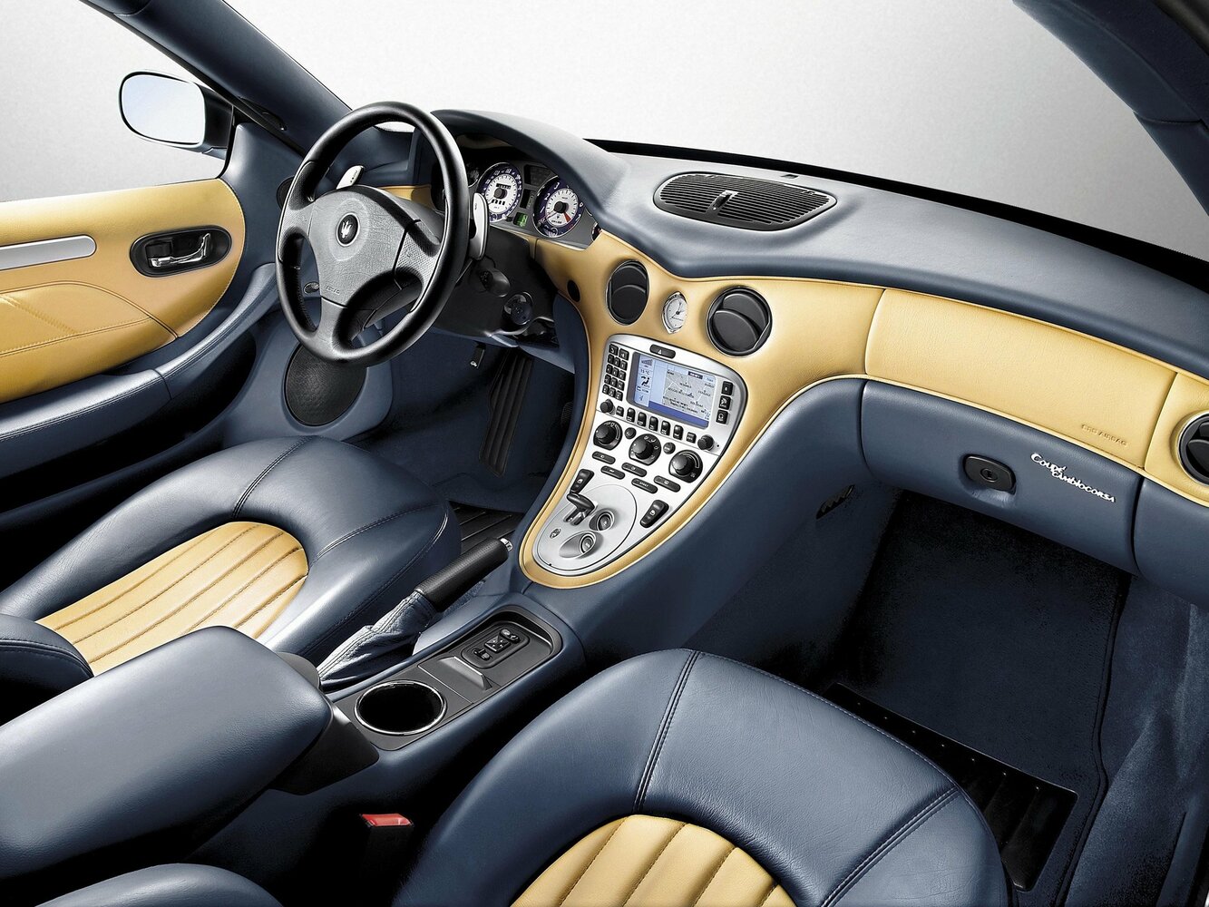 Maserati 4200 GT, , 2002–2007, Купе: Передняя часть салона