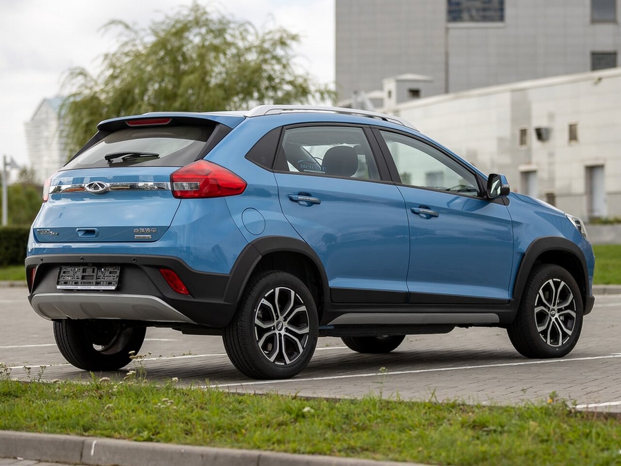 Chery Tiggo 3xe, , 2018–2021, SUV 5 door: Rear three-quarter view