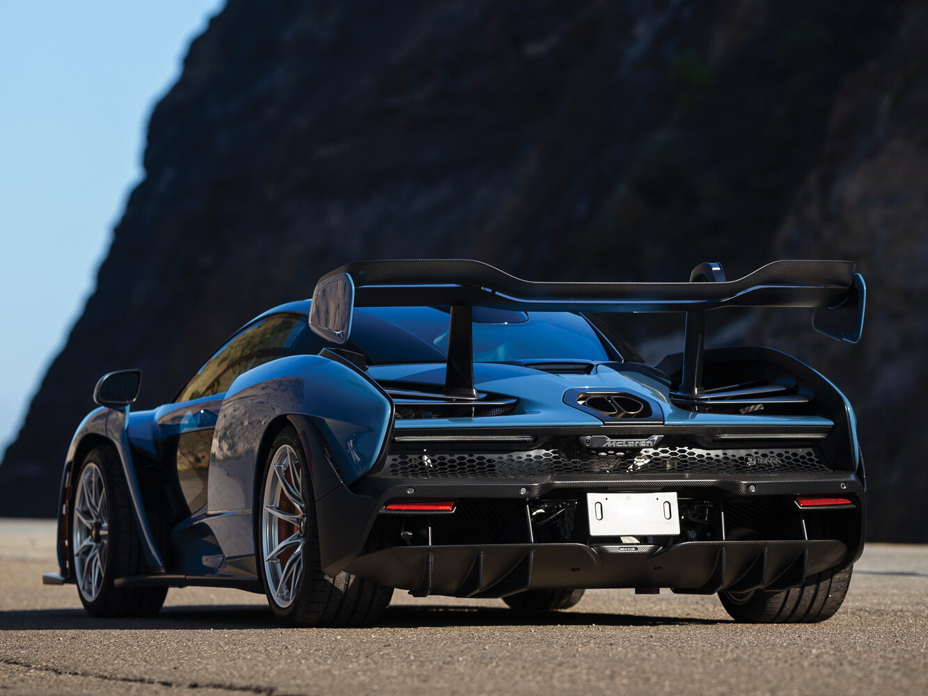 McLaren Senna, , 2018–2019, Coupe: Rear three-quarter view