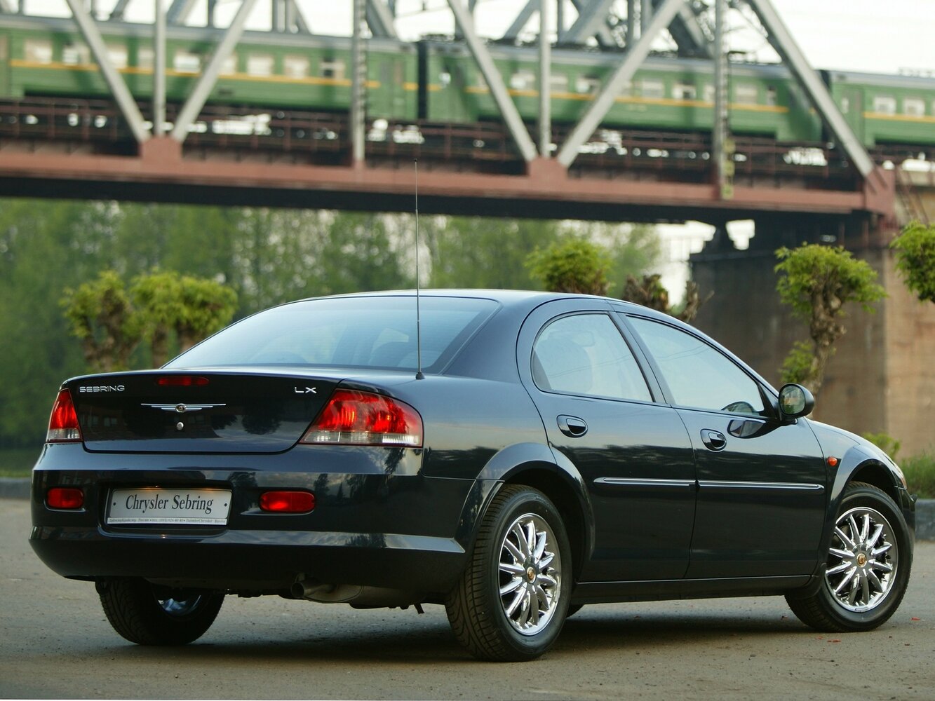 Chrysler Sebring, II facelift, 2003–2006, Sedan: Rear three-quarter view