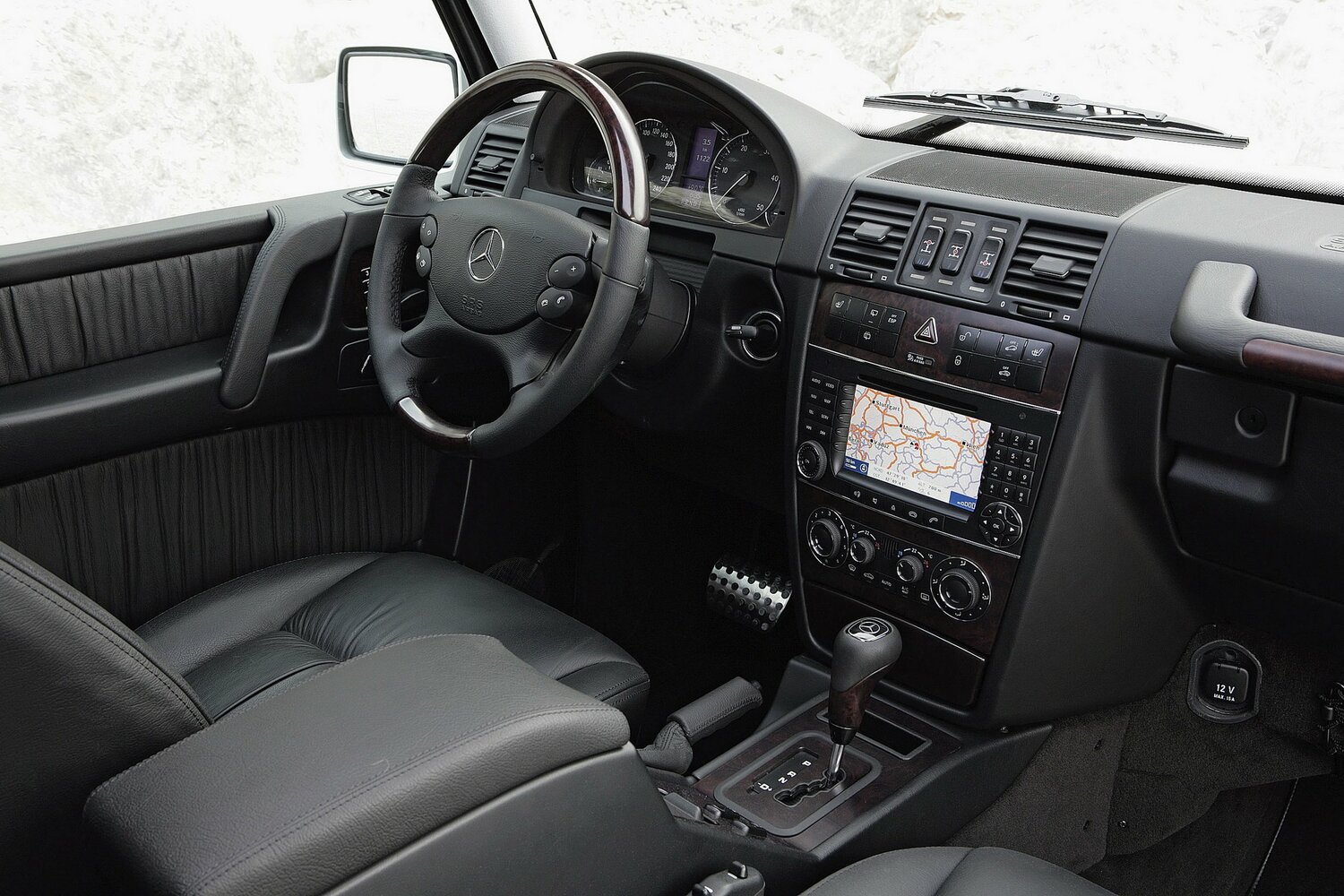 Mercedes-Benz G-Класс, II (W463) Рестайлинг 2, 2008–2012, Внедорожник 3 дв.: Передняя часть салона