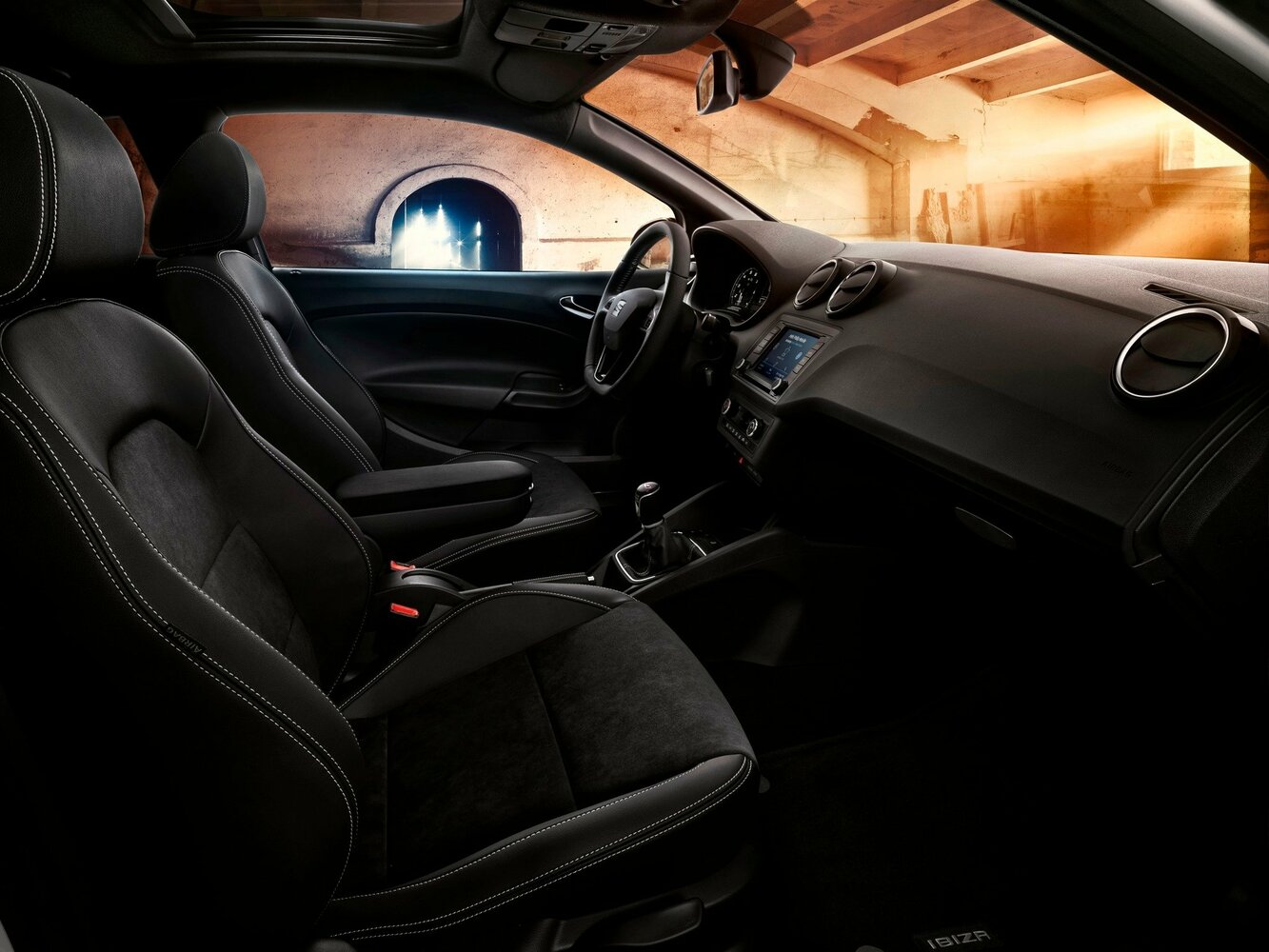 SEAT Ibiza Cupra, IV facelift 2, 2015–2018, Hatchback 3 door: Front cabin