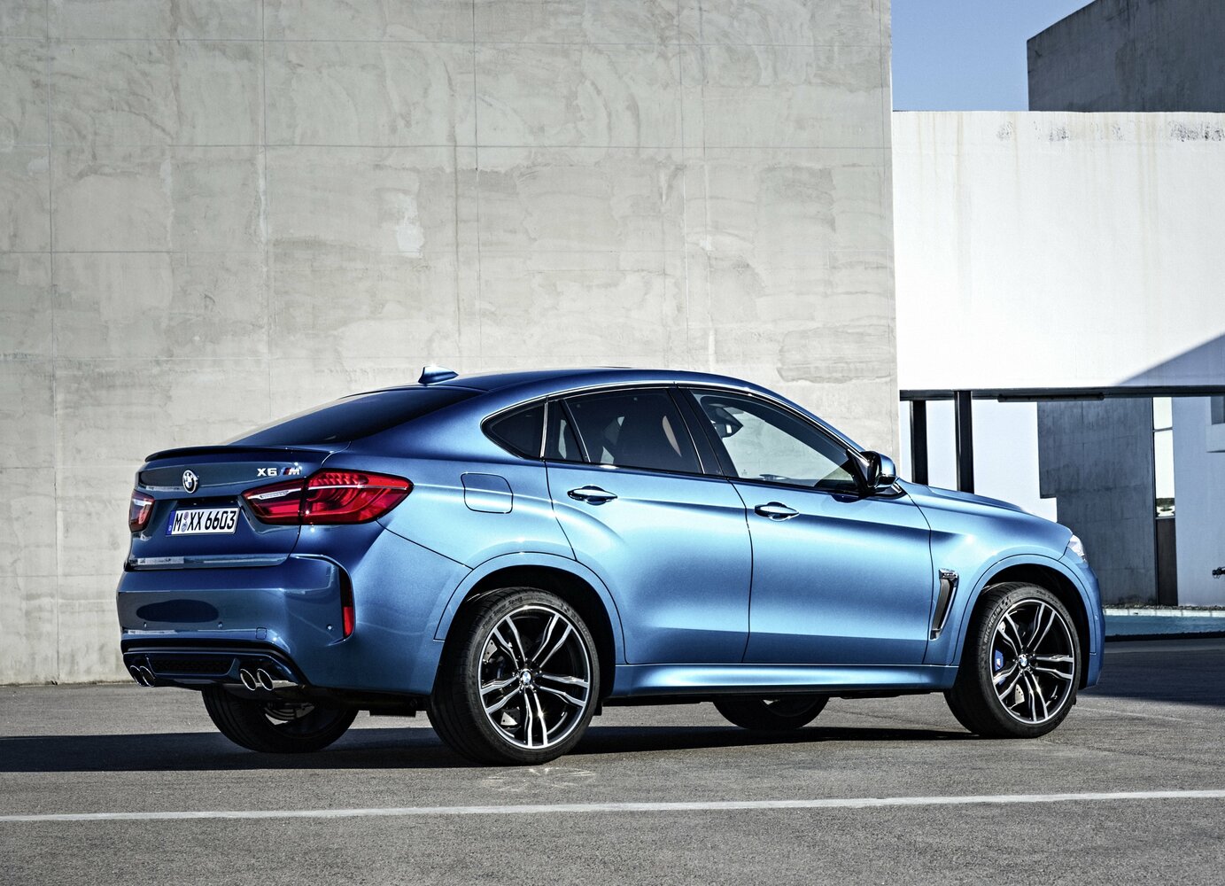 BMW X6 M, II (F86), 2014–2019, Внедорожник 5 дв.: Вид сзади в три четверти