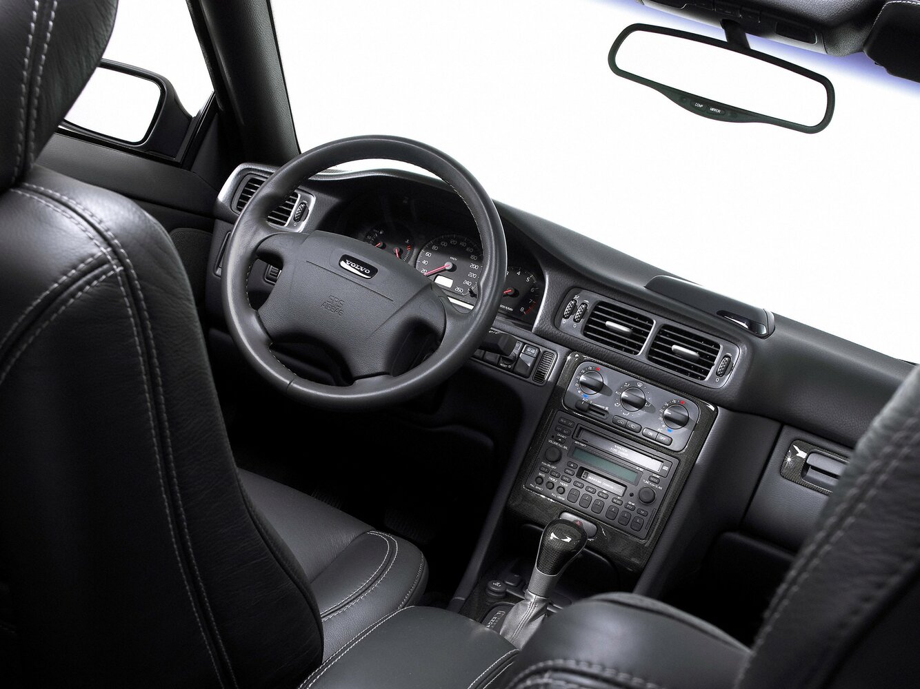 Volvo C70, I, 1997–2005, Convertible: Front cabin