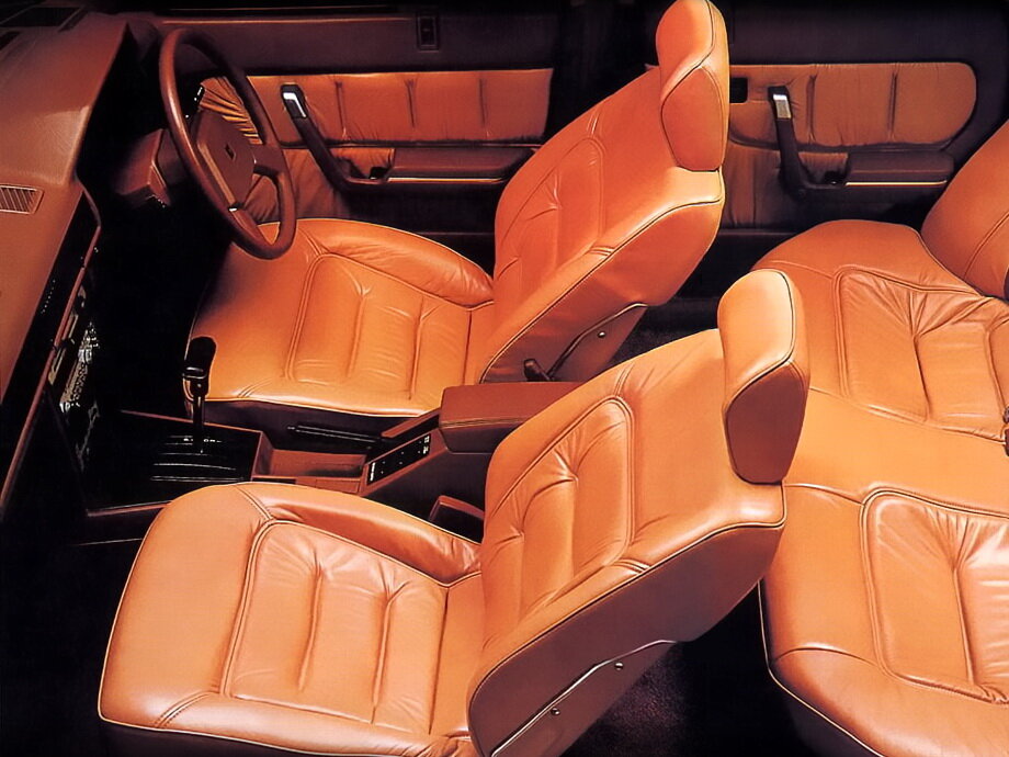 Nissan Leopard, I (F30), 1980–1986, Sedan-хардтоп: Front cabin