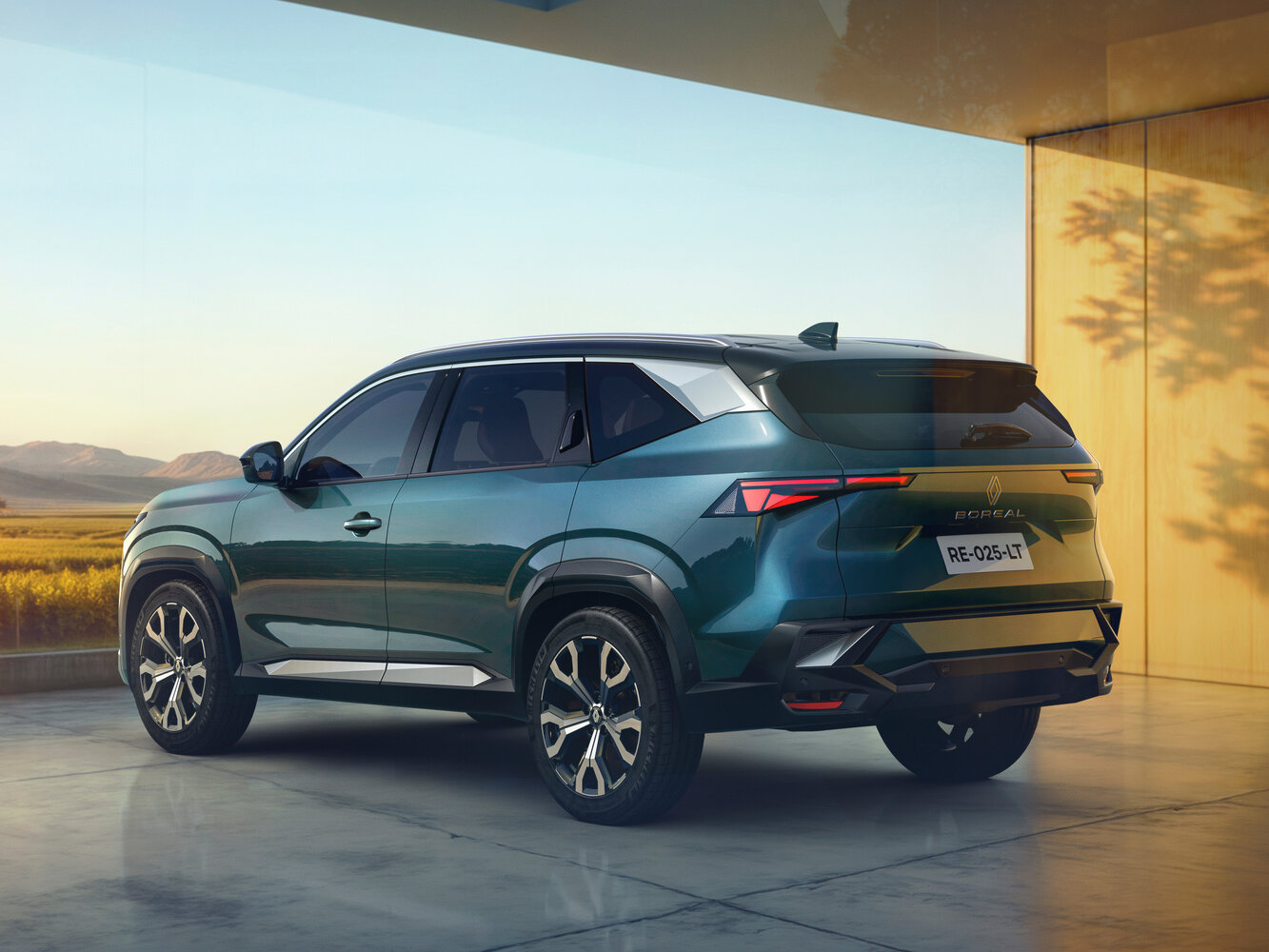 Renault Boreal, , 2025–2026, SUV 5 door: Rear three-quarter view