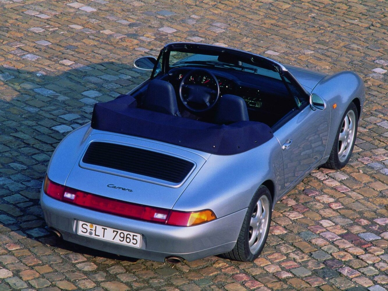 Porsche 911, IV (993), 1993–1998, Кабриолет: Вид сзади в три четверти