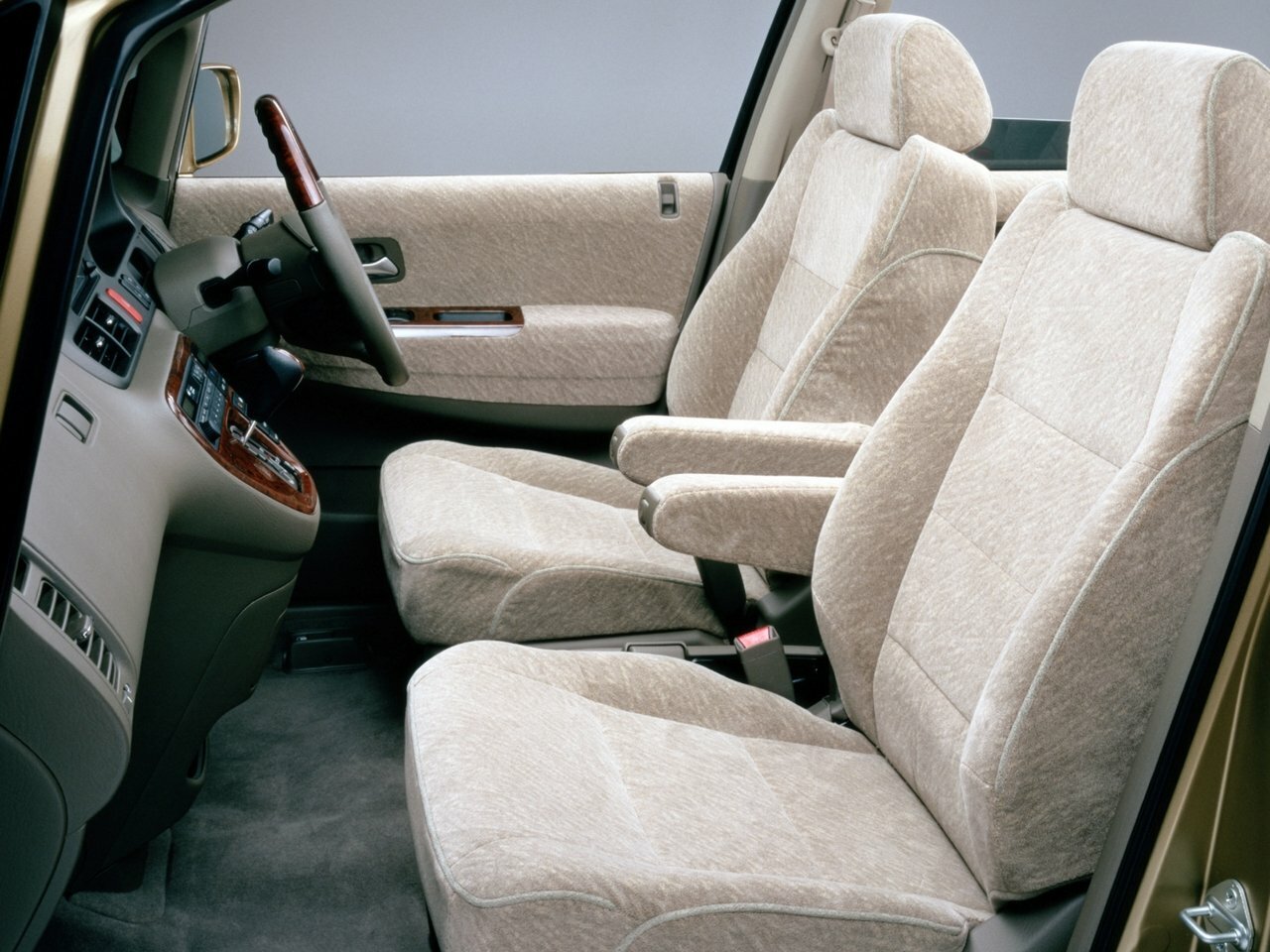 Honda Odyssey, II, 1999–2001, Compact MPV: Front cabin