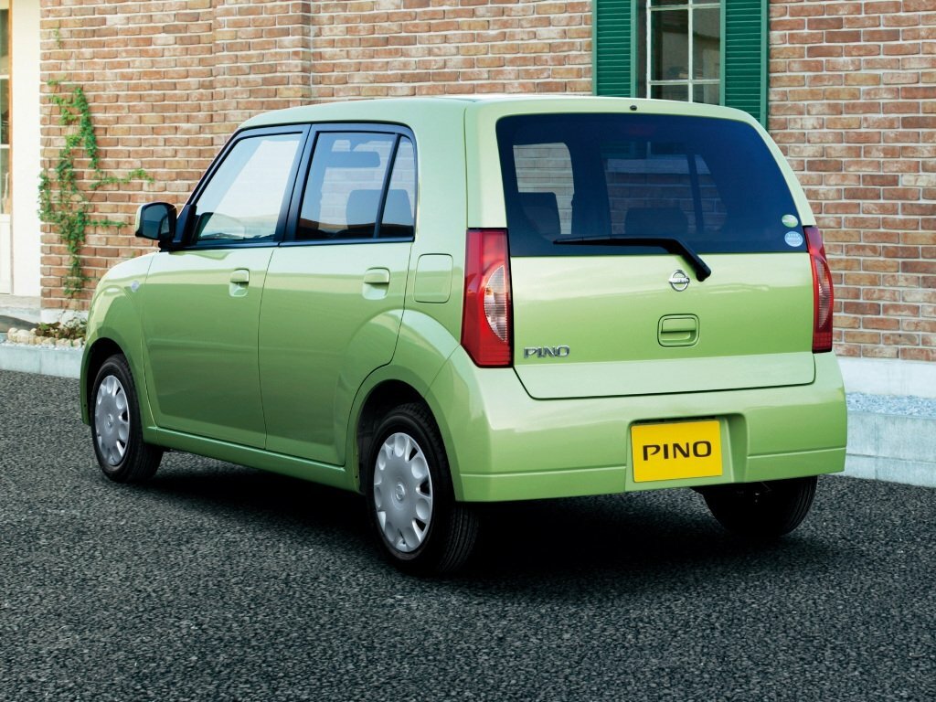 Nissan Pino, , 2007–2010, Hatchback 5 door: Rear three-quarter view