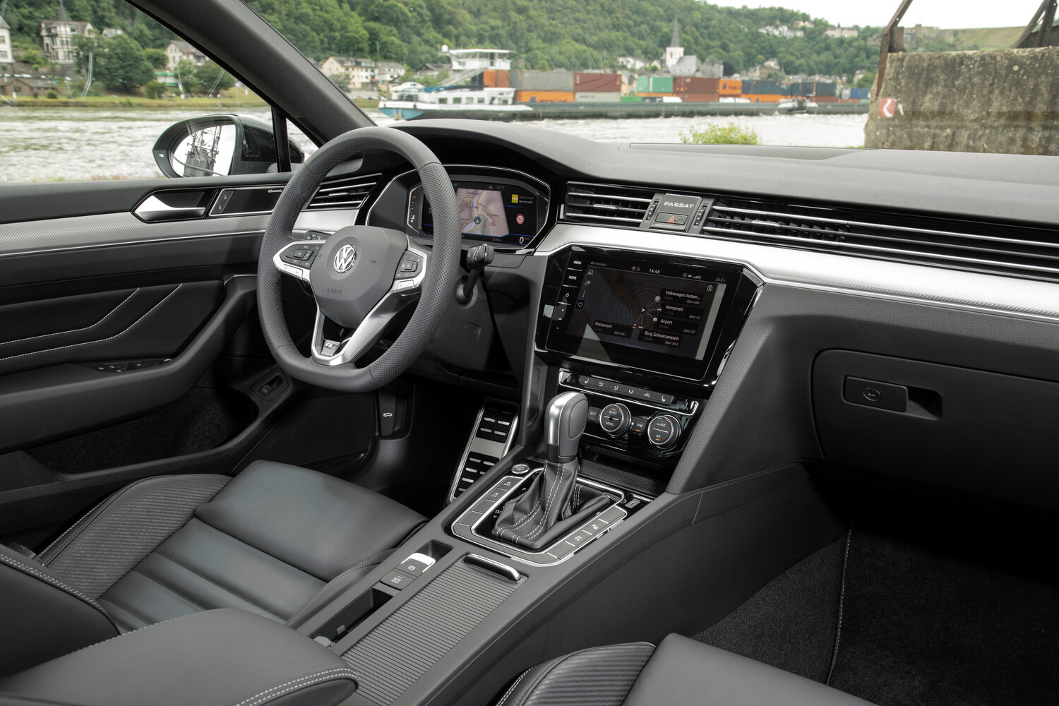 Volkswagen Passat, B8 Рестайлинг, 2019–2023, Универсал 5 дв.: Передняя часть салона
