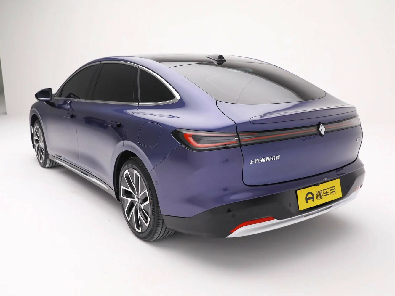 Baojun Xiangjing, , 2025–2026, Hatchback 5 door EV: Rear three-quarter view