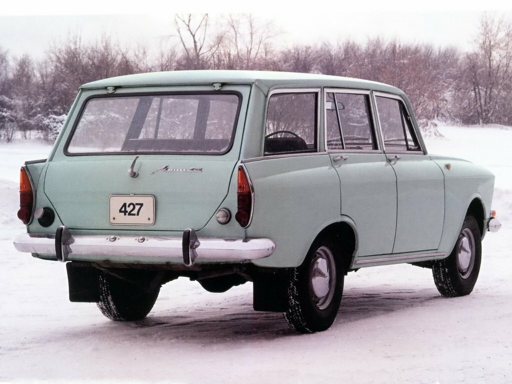 Москвич 427, , 1967–1976, Универсал 5 дв.: Вид сзади в три четверти
