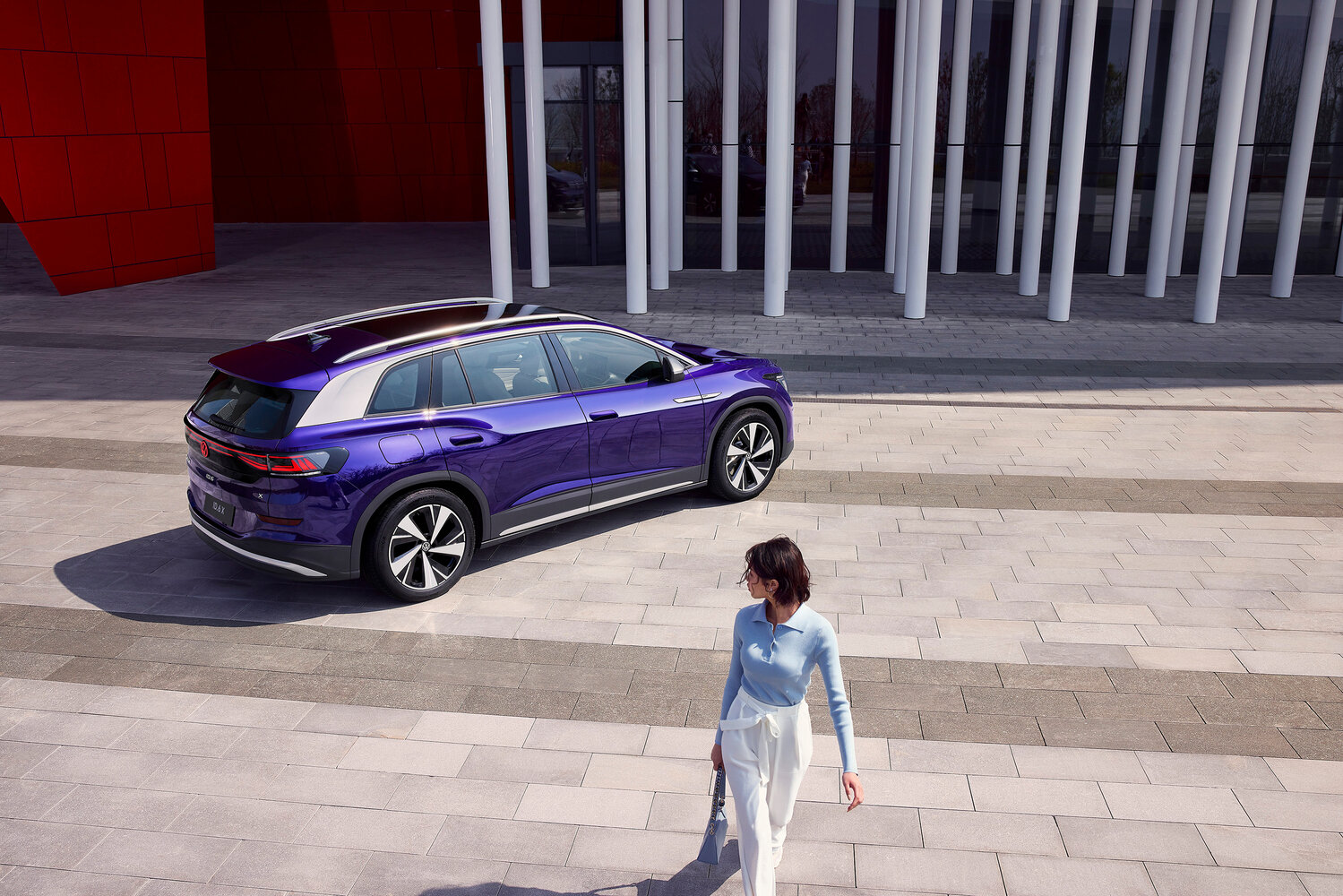 Volkswagen ID.6, , 2021–2026, SUV 5 door X: Rear three-quarter view