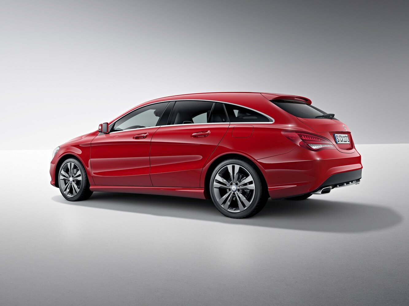 Mercedes-Benz CLA, I (C117, X117), 2013–2016, Estate 5 door: Rear three-quarter view
